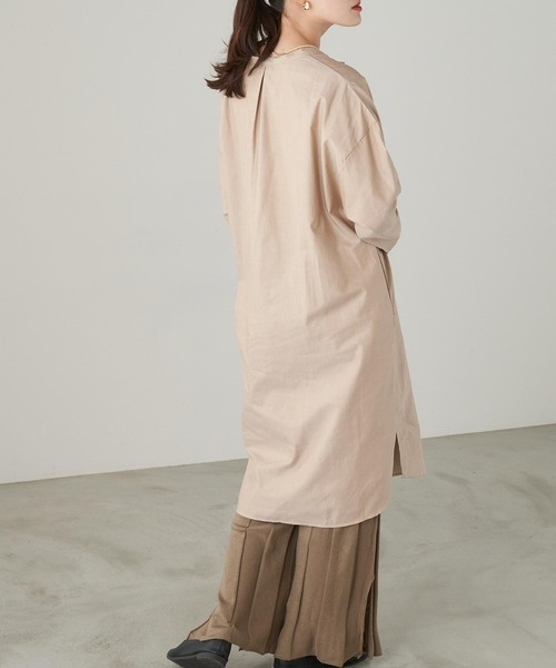 Chaco closet(チャコ クローゼット)の「ポケット付きノーカラーシャツワンピース(シャツワンピース・レディース・ネイビー/ベージュ/ブルー・FREE)」の6枚目の写真