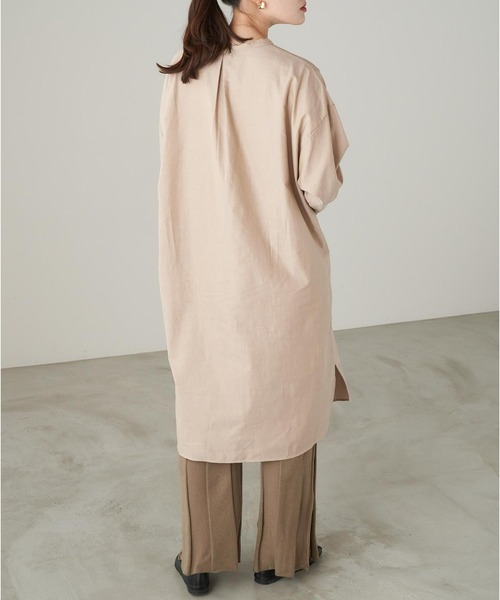 Chaco closet(チャコ クローゼット)の「ポケット付きノーカラーシャツワンピース(シャツワンピース・レディース・ネイビー/ベージュ/ブルー・FREE)」の7枚目の写真