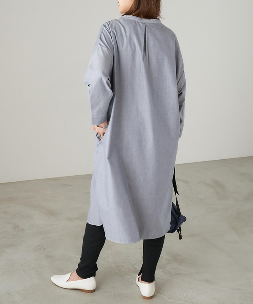 Chaco closet(チャコ クローゼット)の「ポケット付きノーカラーシャツワンピース(シャツワンピース・レディース・ネイビー/ベージュ/ブルー・FREE)」の10枚目の写真