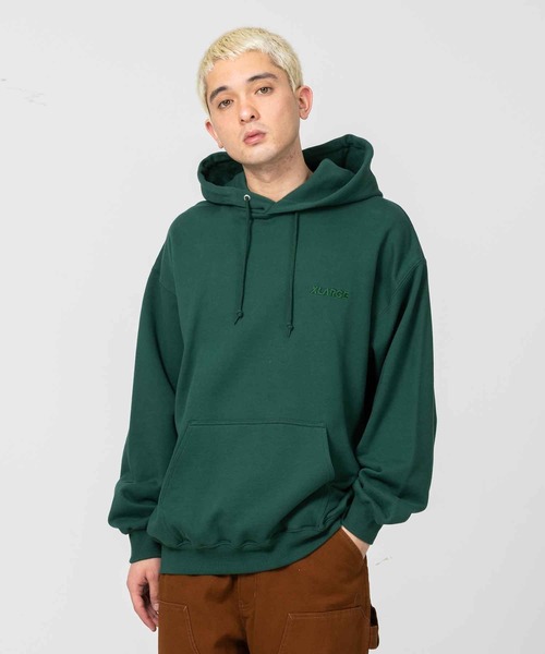 XLARGE（エクストララージ）の「EMBROIDERY SLANTED OG PULLOVER HOODED SWEAT（パーカー・メンズ・ホワイト/ブラック/ネイビー/イエロー/グリーン・S/M/L/XL）」の18枚目の写真