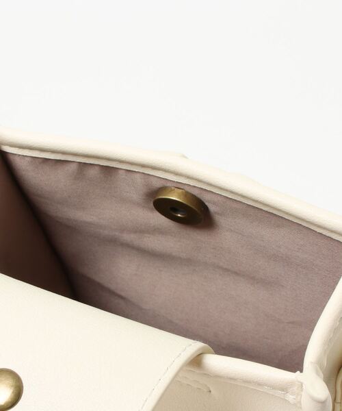 ehka sopo（エヘカソポ）の「スクエアミニショルダーバッグ（ショルダーバッグ・レディース・ブラック/ブラウン/オフホワイト・ﾌﾘ-）」の8枚目の写真