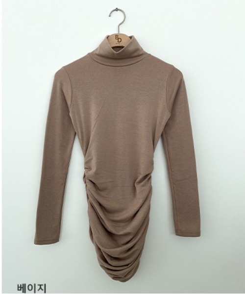 BEIDELLI（ベイデリー）の「[BELLIDE MADE] ハイネックシャーリングスリムミニワンピース（ワンピース・レディース・ブラック/ベージュ/アイボリー・FREE）」の21枚目の写真