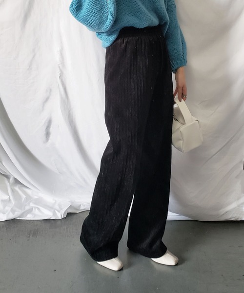 me+em select(ミームセレクト)の「モールベルベットストレートイージーカラーパンツ(その他パンツ・レディース・ブラック/ブルー/グリーン・MEDIUM/LARGE)」の17枚目の写真