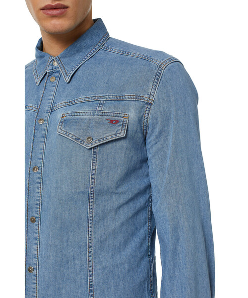 DIESEL(ディーゼル)の「DIESEL SS22 メンズ シャツ デニムシャツ ライトブルー サステナブル(シャツ/ブラウス・メンズ・インディゴブルー・SMALL/X-LARGE/MEDIUM/LARGE)」の5枚目の写真
