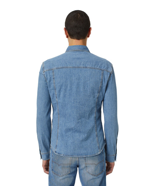 DIESEL(ディーゼル)の「DIESEL SS22 メンズ シャツ デニムシャツ ライトブルー サステナブル(シャツ/ブラウス・メンズ・インディゴブルー・SMALL/X-LARGE/MEDIUM/LARGE)」の6枚目の写真