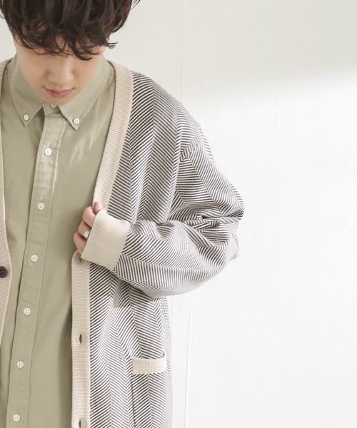 SENSE OF PLACE by URBAN RESEARCH（センスオブプレイスバイアーバンリサーチ）の「ヘリンボーンストレッチVネックカーディガン（カーディガン/ボレロ・メンズ・ブラック/ベージュ・MEDIUM/LARGE）」の13枚目の写真