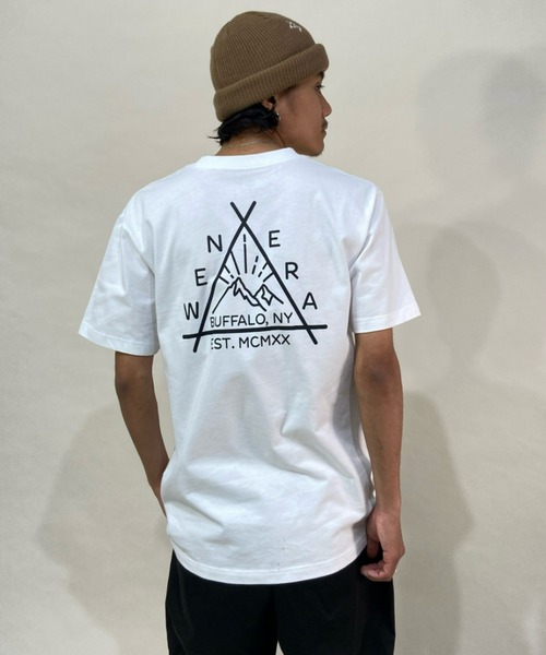 NEW ERA(ニューエラ)の「【ZOZOTOWN限定】NEW ERA/ニューエラ アウトドア US コットン トライアングル サンライズ バックプリントTシャツ 13061520/13061521/13061522(Tシャツ/カットソー・メンズ・ベージュ/ホワイト/ブラック・L/XL/M)」の1枚目の写真