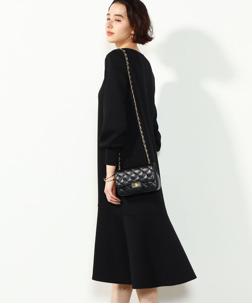 NOLLEY’S Sophi（ノーリーズソフィ）の「◇【WEB限定カラーあり】ウォッシャブルダンボールペプラムワンピース（ワンピース・レディース・ブラック/アイボリー/グレイッシュブルー・38）」の17枚目の写真