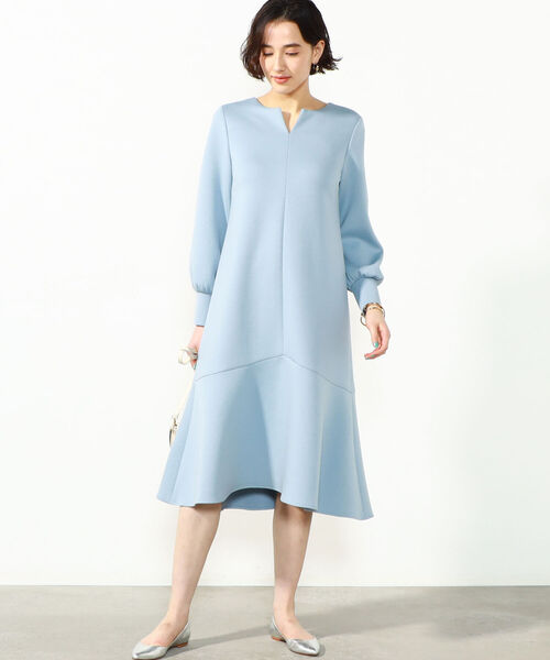 NOLLEY’S Sophi（ノーリーズソフィ）の「◇【WEB限定カラーあり】ウォッシャブルダンボールペプラムワンピース（ワンピース・レディース・ブラック/アイボリー/グレイッシュブルー・38）」の12枚目の写真