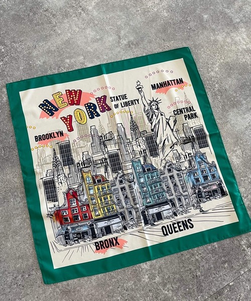 PAGEBOY（ページボーイ）の「NYプリントスカーフ（バンダナ/スカーフ・レディース・ベージュ・ONE SIZE）」の3枚目の写真