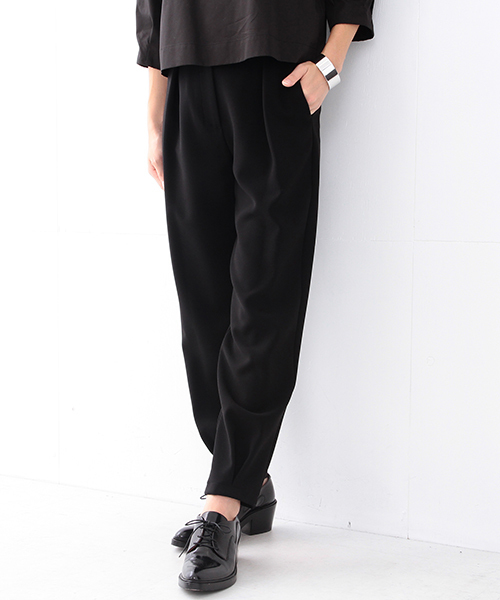 Demi-Luxe BEAMS（デミルクス ビームス）の「【BAILA 11月号掲載】Demi-Luxe BEAMS / トリアセボックスヘムパンツ（その他パンツ・レディース・ホワイト/ブラック/ネイビー・38/40/36）」の3枚目の写真