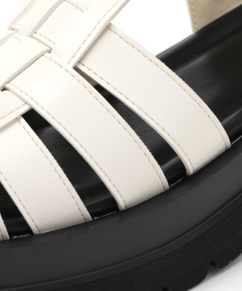 GLOBAL WORK（グローバルワーク）の「厚底グルカサンダル/262834（サンダル・レディース・ブラック/オフホワイト・MEDIUM/LARGE）」の13枚目の写真