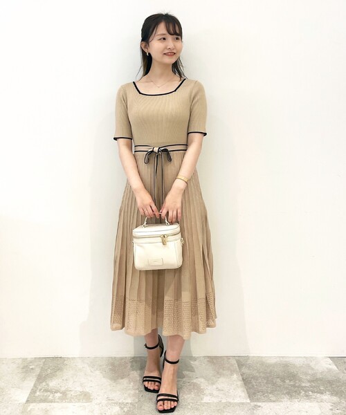 OPAQUE.CLIP（オペークドットクリップ）の「◆スクエアフォルムバニティバッグ（ショルダーバッグ・レディース・ホワイト/ブラック系2/レッド系1・00）」の12枚目の写真