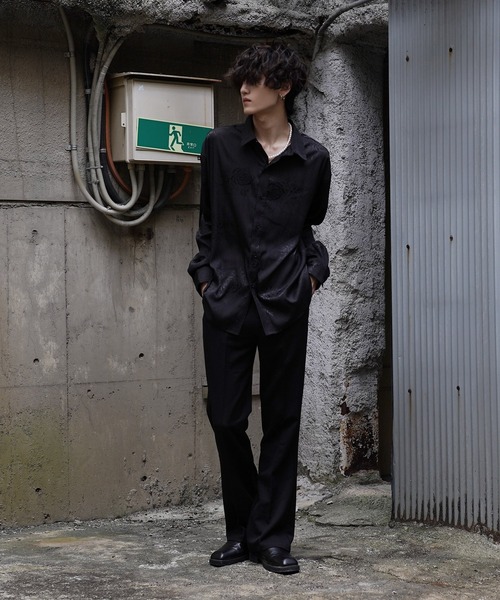 G.O.C（ジーオーシー）の「フローラルジャガードサテンシャツ