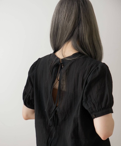 HEYUMM（ヘユム）の「バックリボンハイネックブラウス（シャツ/ブラウス・レディース・ブラック/オフホワイト/イエロー・ONE）」の11枚目の写真