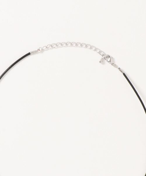 ADAM ET ROPE'（アダムエロペ）の「【LES BIJOUX】ビーンモチーフチョーカー（ネックレス・レディース・ゴールド/シルバー・FREE）」の4枚目の写真