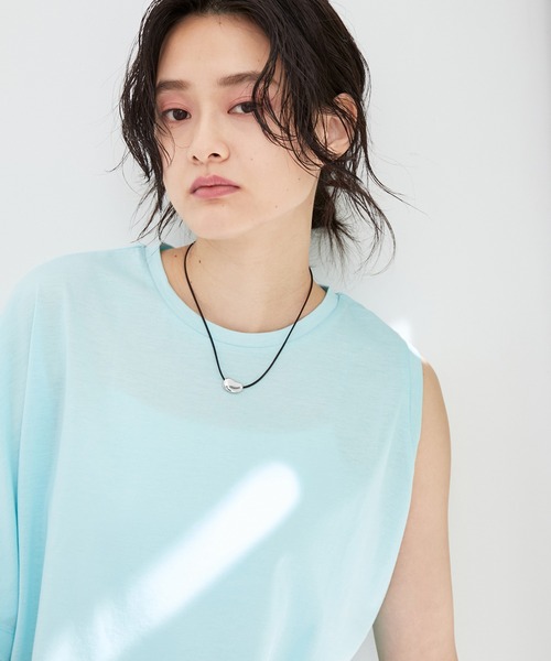 ADAM ET ROPE'（アダムエロペ）の「【LES BIJOUX】ビーンモチーフチョーカー（ネックレス・レディース・ゴールド/シルバー・FREE）」の5枚目の写真