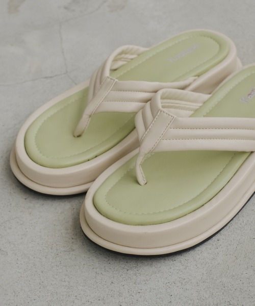 Kastane（カスタネ）の「配色トングサンダル（サンダル・レディース・アイボリー/ブラック・37/36/38）」の8枚目の写真