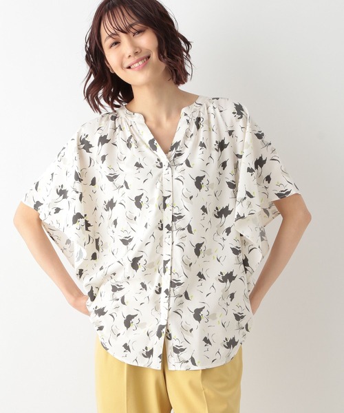 GLOBAL WORK（グローバルワーク）の「さらさらリラックスプリントブラウス半袖/267032（シャツ/ブラウス・レディース・ベージュ系その他/ブラウン/ホワイト系その他2/ブラック/オフホワイト/ホワイト/ネイビー/ホワイト系その他3/ベージュ系その他2/ブラック系その他・SMALL/MEDIUM/LARGE）」の13枚目の写真