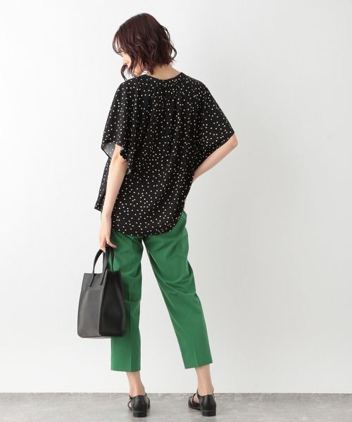 GLOBAL WORK（グローバルワーク）の「さらさらリラックスプリントブラウス半袖/267032（シャツ/ブラウス・レディース・ベージュ系その他/ブラウン/ホワイト系その他2/ブラック/オフホワイト/ホワイト/ネイビー/ホワイト系その他3/ベージュ系その他2/ブラック系その他・SMALL/MEDIUM/LARGE）」の17枚目の写真