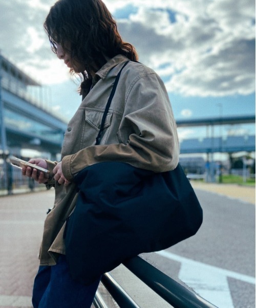 And A(アンドエー)の「LIVERAL リヴェラル / UKIE ウキエ クロスバッグ ショルダーバッグ ビッグバッグ / L4014(ショルダーバッグ・メンズ・ブラック・FREE)」の16枚目の写真