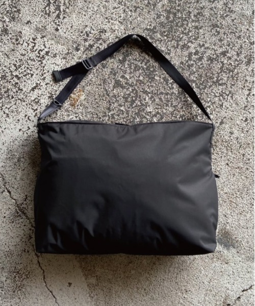 And A(アンドエー)の「LIVERAL リヴェラル / UKIE ウキエ クロスバッグ ショルダーバッグ ビッグバッグ / L4014(ショルダーバッグ・メンズ・ブラック・FREE)」の20枚目の写真
