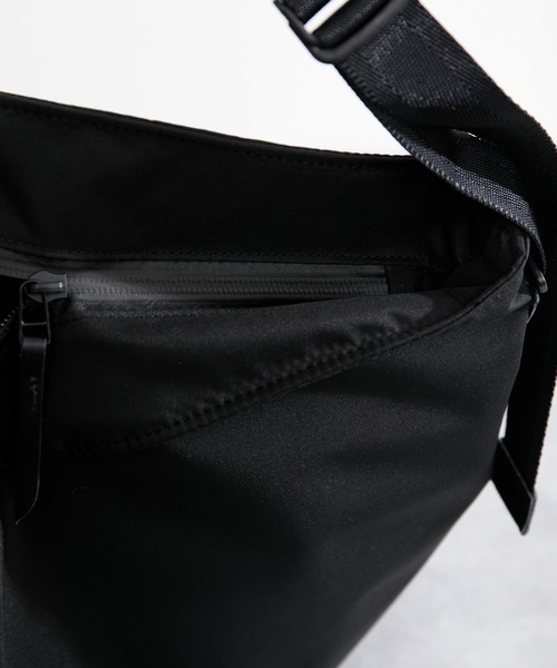 And A(アンドエー)の「LIVERAL リヴェラル / UKIE ウキエ クロスバッグ ショルダーバッグ ビッグバッグ / L4014(ショルダーバッグ・メンズ・ブラック・FREE)」の10枚目の写真