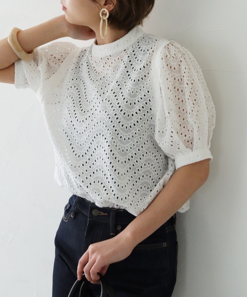 HER CLOSET（ハークローゼット）の「【shemoshelly】五分袖カットレースボリュームスリーブブラウス（シャツ/ブラウス・レディース・オフホワイト/ブラック/グレイッシュベージュ・M）」の9枚目の写真