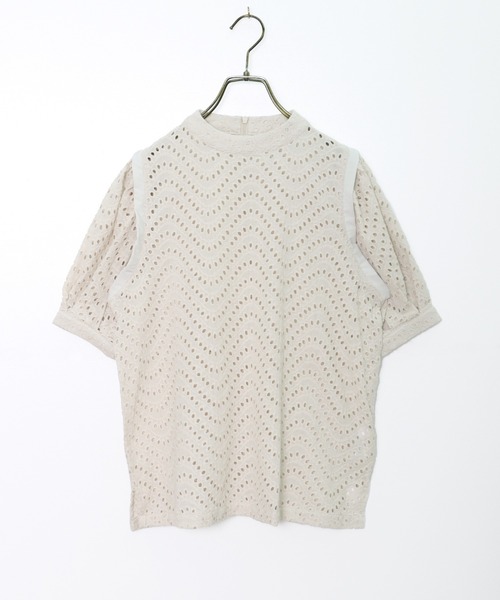 HER CLOSET（ハークローゼット）の「【shemoshelly】五分袖カットレースボリュームスリーブブラウス（シャツ/ブラウス・レディース・オフホワイト/ブラック/グレイッシュベージュ・M）」の8枚目の写真