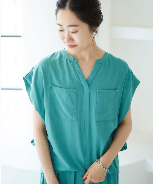 le.coeur blanc(ルクールブラン)の「リネンライクバックタックブラウス(シャツ/ブラウス・レディース・パープル/ダークグレー/モカ/グリーン・38)」の17枚目の写真