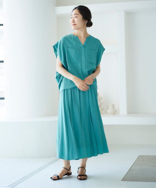 le.coeur blanc(ルクールブラン)の「リネンライクバックタックブラウス(シャツ/ブラウス・レディース・パープル/ダークグレー/モカ/グリーン・38)」の18枚目の写真