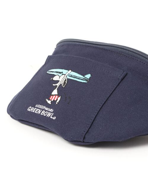 SNOOPY×OLD BETTY'S（スヌーピーカケルオールドベティーズ）の「【日本製】スヌーピー【SNOOPY】 Canvas Body Bag/キャンバス ボディバッグ（ボディバッグ/ウエストポーチ・レディース・ブラック/ネイビー/ブラック系その他/ベージュ系その他/ブラック系その他2/ベージュ系その他2/イエロー系その他/イエロー系その他2/イエロー/ベージュ/ネイビー系1/ネイビー系2・FREE）」の14枚目の写真