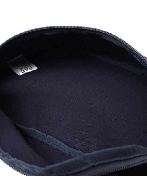 SNOOPY×OLD BETTY'S（スヌーピーカケルオールドベティーズ）の「【日本製】スヌーピー【SNOOPY】 Canvas Body Bag/キャンバス ボディバッグ（ボディバッグ/ウエストポーチ・レディース・ブラック/ネイビー/ブラック系その他/ベージュ系その他/ブラック系その他2/ベージュ系その他2/イエロー系その他/イエロー系その他2/イエロー/ベージュ/ネイビー系1/ネイビー系2・FREE）」の15枚目の写真