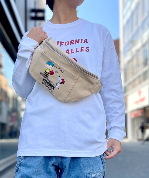 SNOOPY×OLD BETTY'S（スヌーピーカケルオールドベティーズ）の「【日本製】スヌーピー【SNOOPY】 Canvas Body Bag/キャンバス ボディバッグ（ボディバッグ/ウエストポーチ・レディース・ブラック/ネイビー/ブラック系その他/ベージュ系その他/ブラック系その他2/ベージュ系その他2/イエロー系その他/イエロー系その他2/イエロー/ベージュ/ネイビー系1/ネイビー系2・FREE）」の7枚目の写真