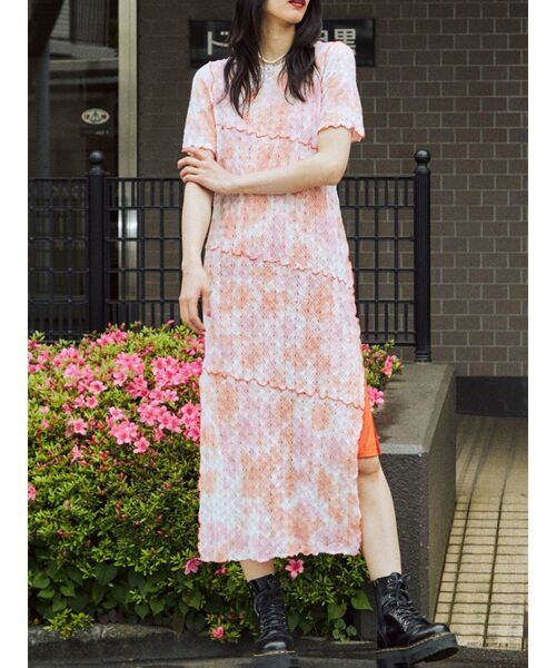 jouetie(ジュエティ)の「クロシェライクメローワンピース(ワンピース・レディース・ブラック/パープル/オレンジ・MEDIUM)」の4枚目の写真