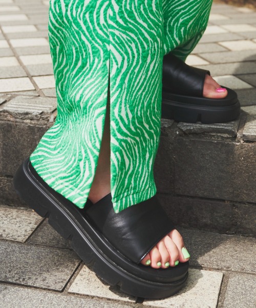 SHAGGIE（シャギー）の「プラットフォームコンフォートサンダル（サンダル・レディース・ホワイト/ブラック/イエロー・SMALL/MEDIUM/LARGE/X-LARGE）」の15枚目の写真