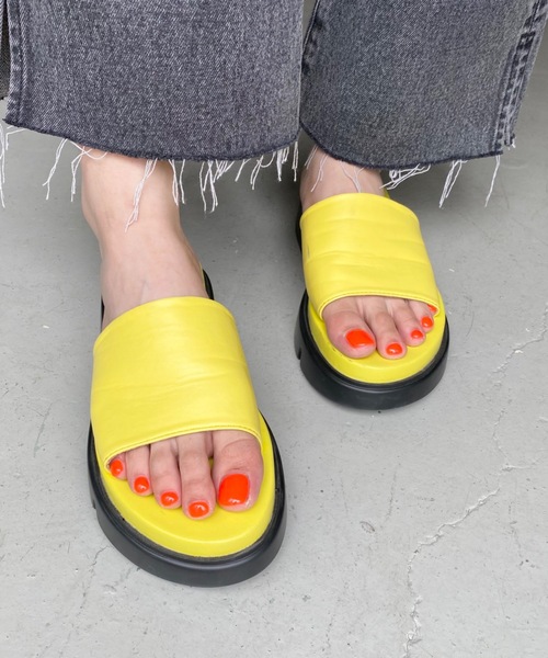 SHAGGIE（シャギー）の「プラットフォームコンフォートサンダル（サンダル・レディース・ホワイト/ブラック/イエロー・SMALL/MEDIUM/LARGE/X-LARGE）」の5枚目の写真