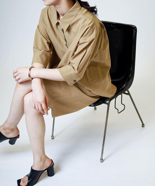 journal standard L'essage(ジャーナルスタンダードレサージュ)の「OUMIタイプライターシャツ(シャツ/ブラウス・レディース・ネイビー/キャメル・FREE)」の7枚目の写真