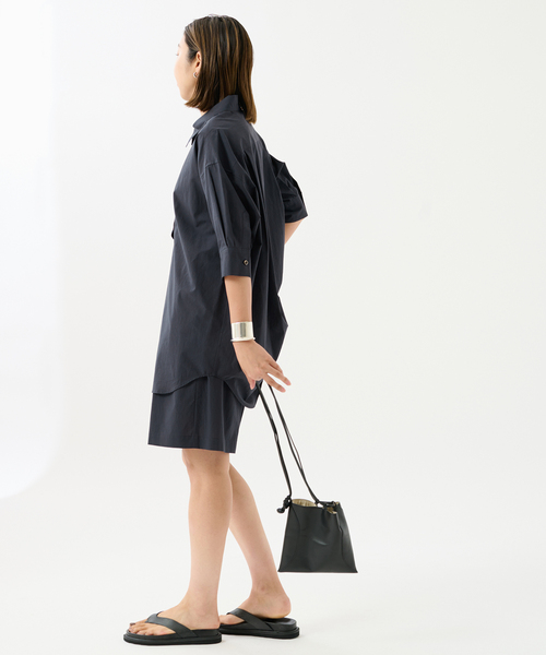 journal standard L'essage(ジャーナルスタンダードレサージュ)の「OUMIタイプライターシャツ(シャツ/ブラウス・レディース・ネイビー/キャメル・FREE)」の18枚目の写真
