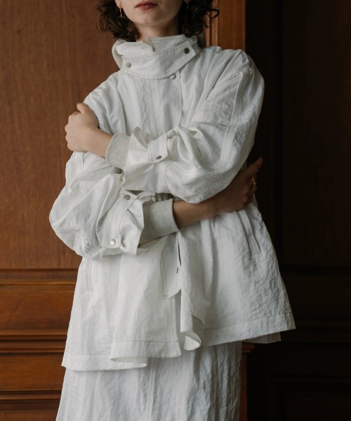 WILLFULLY(ウィルフリー)の「stitch work peplum medium nylon JK(ナイロンジャケット・レディース・ホワイト/ブラック・FREE)」の3枚目の写真
