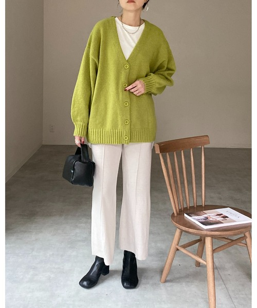 She's Closet（シーズクローゼット）の「モヘアタッチボリュームスリーブVネックカラーニットカーディガン（カーディガン/ボレロ・レディース・アイボリー/ベージュ/グリーン/レッド/ピンク/ブラック・FREE）」の19枚目の写真
