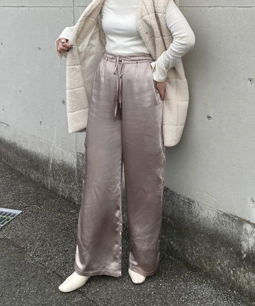 Couleur Meler(クルールメリー)の「Couleur Meler オクユウカ サテンイージーストレートパンツ(その他パンツ・レディース・ブラック/ベージュ系その他・FREE)」の21枚目の写真
