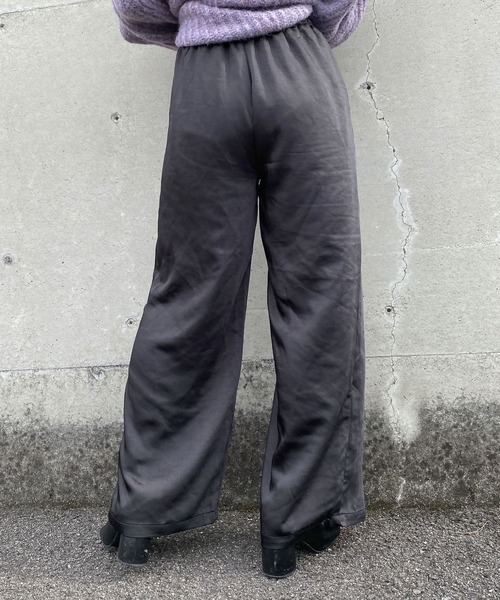 Couleur Meler(クルールメリー)の「Couleur Meler オクユウカ サテンイージーストレートパンツ(その他パンツ・レディース・ブラック/ベージュ系その他・FREE)」の18枚目の写真
