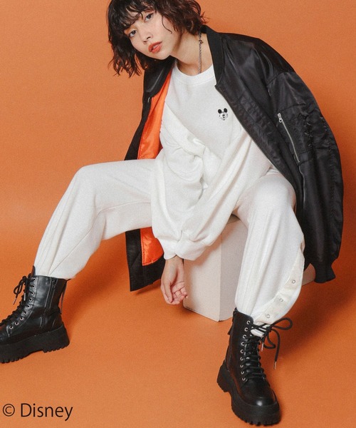 PAGEBOY（ページボーイ）の「WEB限定アイテム / Mickey / 裏毛パンツ（スウェットパンツ・レディース・オフホワイト/ブルー/ブラック・FREE）」の2枚目の写真