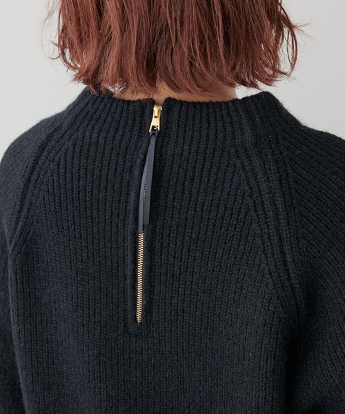 natural couture(ナチュラルクチュール)の「ZIP付き畦ニットワンピース(ワンピース・レディース・ブラック/ライトベージュ/カーキ/アイボリー・FREE)」の11枚目の写真