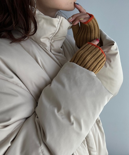 DISCOAT（ディスコート）の「配色リブニットアームウォーマー（手袋・レディース・ブラック/ベージュ/アイボリー/グリーン系その他・FREE）」の6枚目の写真