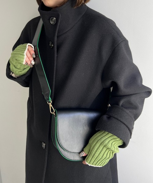 DISCOAT（ディスコート）の「配色リブニットアームウォーマー（手袋・レディース・ブラック/ベージュ/アイボリー/グリーン系その他・FREE）」の11枚目の写真