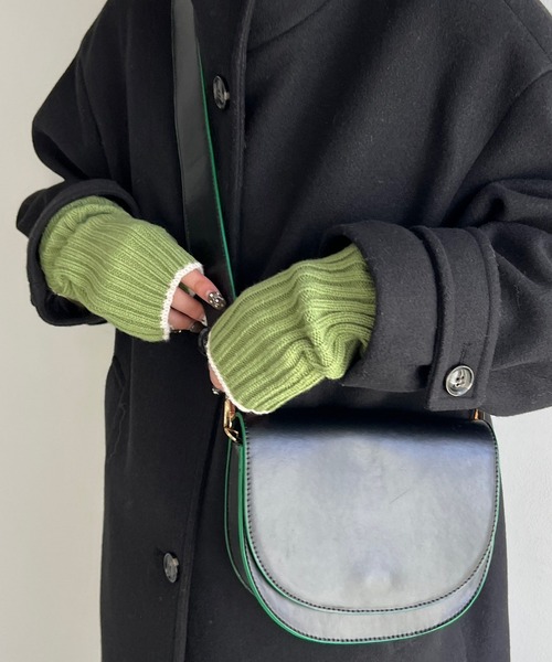 DISCOAT（ディスコート）の「配色リブニットアームウォーマー（手袋・レディース・ブラック/ベージュ/アイボリー/グリーン系その他・FREE）」の15枚目の写真