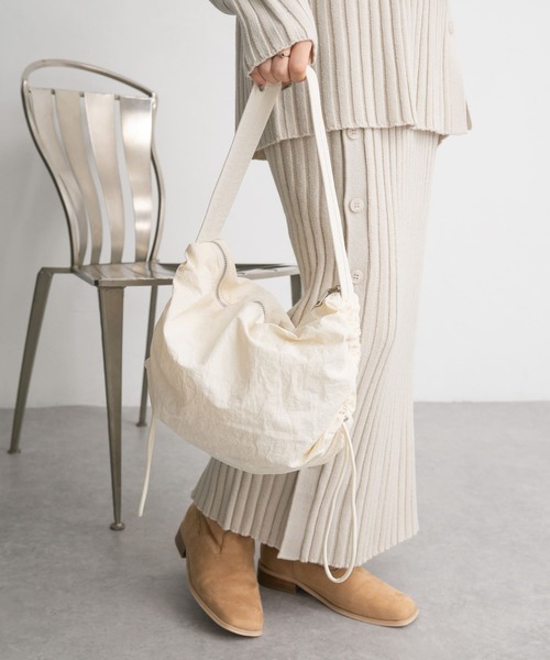 KBF(ケイビーエフ)の「ドロストショルダーBAG(ショルダーバッグ・レディース・アイボリー/グリーン/ブラック・ONE)」の9枚目の写真