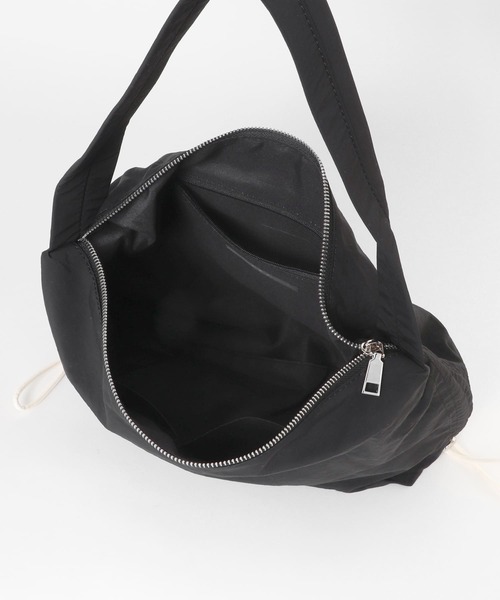KBF(ケイビーエフ)の「ドロストショルダーBAG(ショルダーバッグ・レディース・アイボリー/グリーン/ブラック・ONE)」の20枚目の写真